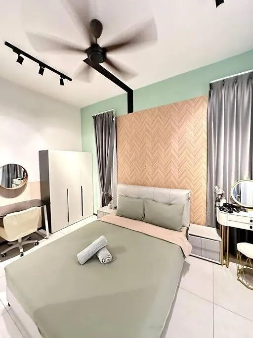 Lägenhet Urban Emerald Seaview 6Pax 3Queen 3Room 2Bath 2Carpark With Infinity Pool Jelutong